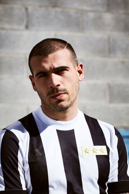 Juventus 120 online anniversary jersey